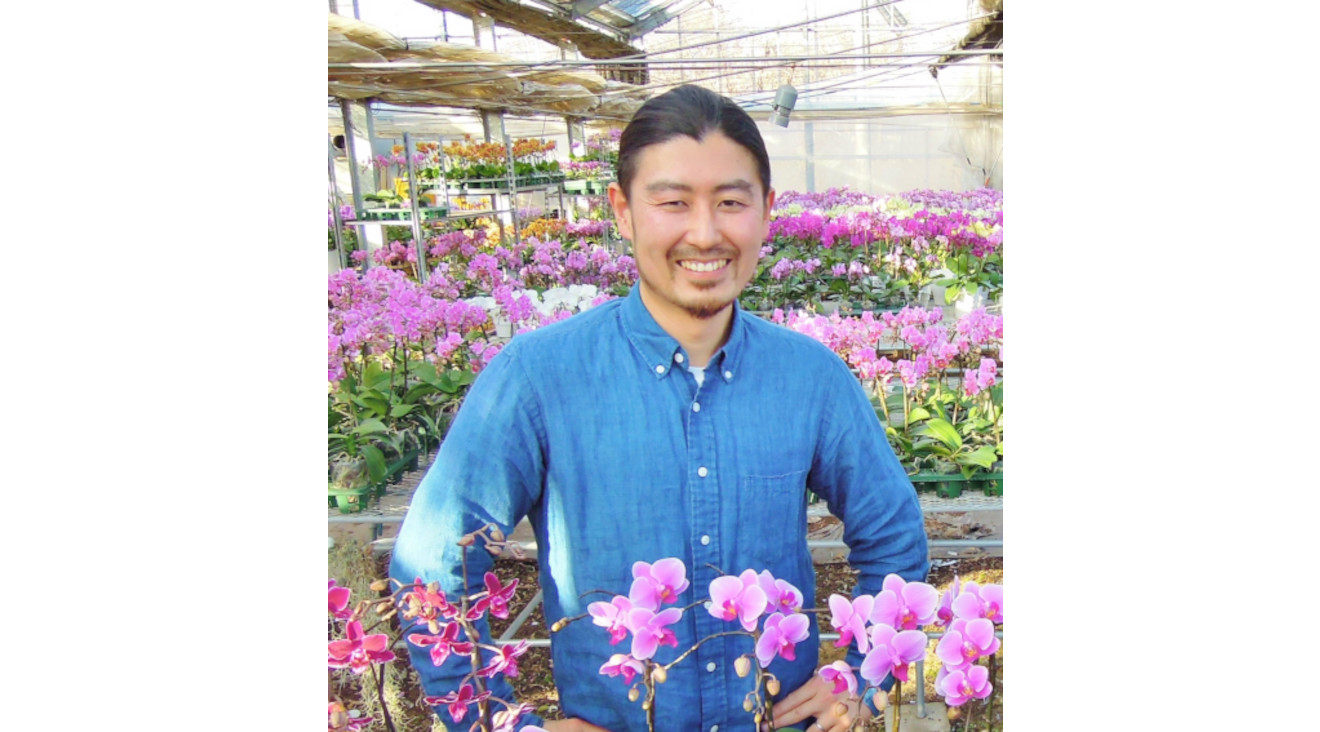 レア【西ドイツ製】ヴィンテージインタリオ 蝶々と花31mm 1個1700円 レア【西ドイツ製】ヴィンテージインタリオ 蝶々と花31mm 1個1700円